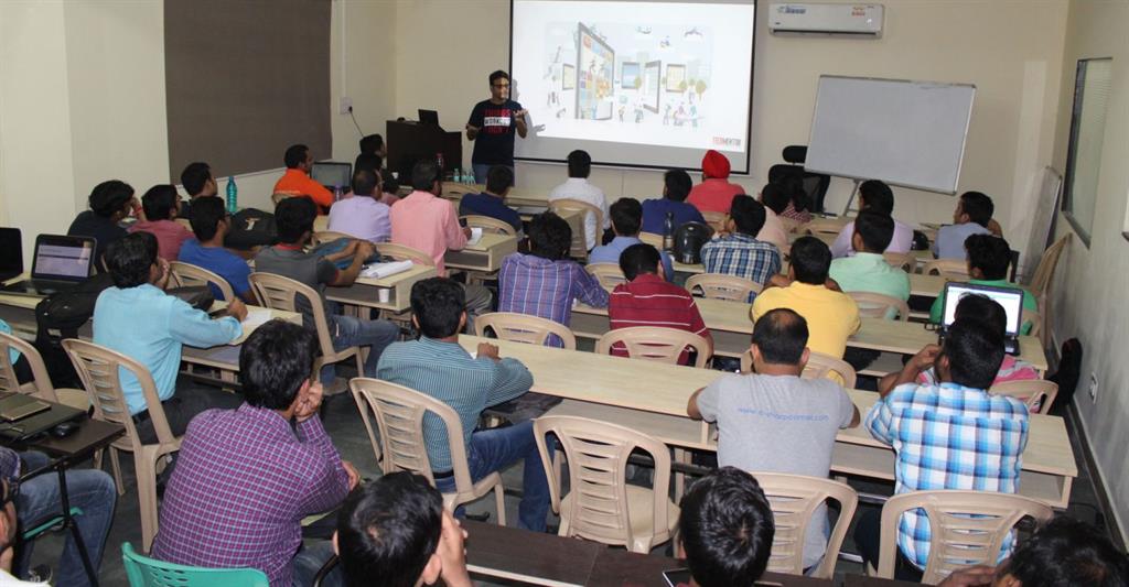 Kunal delivering his session