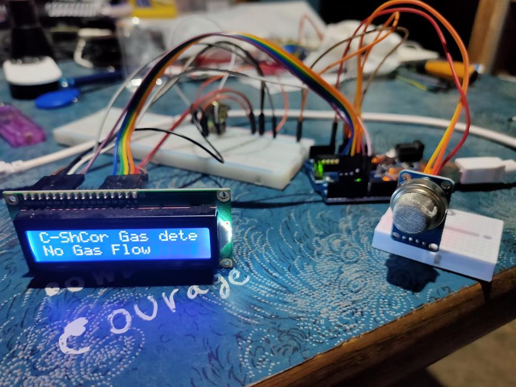 How To DevCreate a Gas Leakage Detection System Using Arduino UNO R3